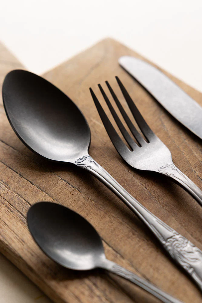 24-Piece Dark Silver Cutlery Set - Image 3