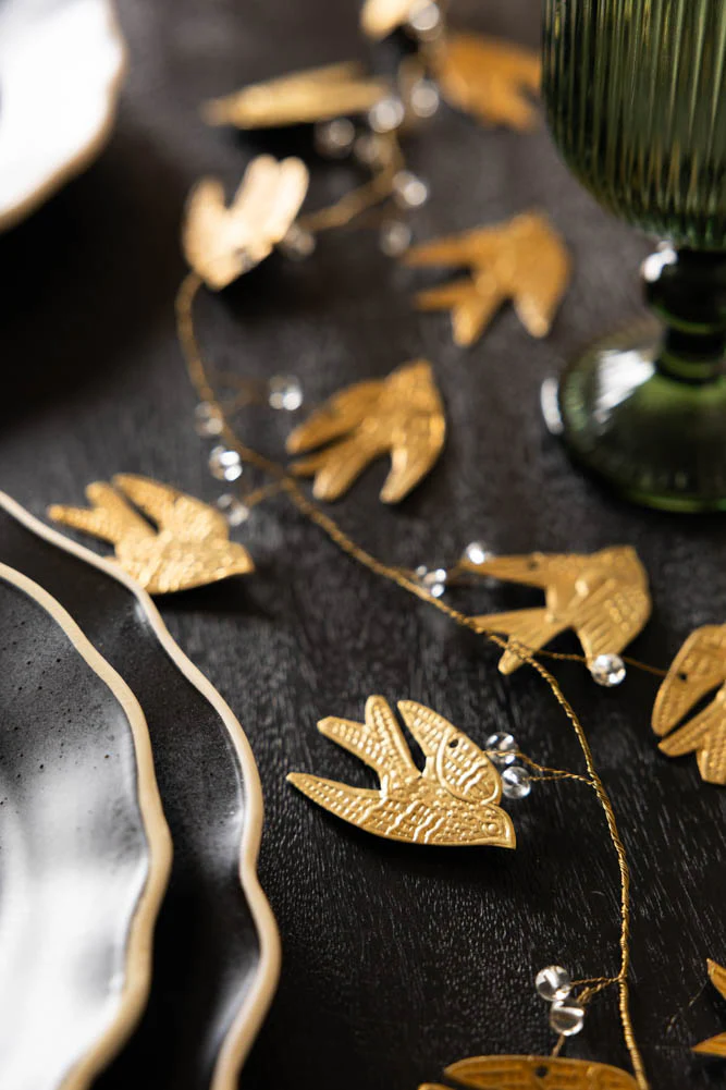 Antique Gold Doves Decorative Christmas Garland - Image 4