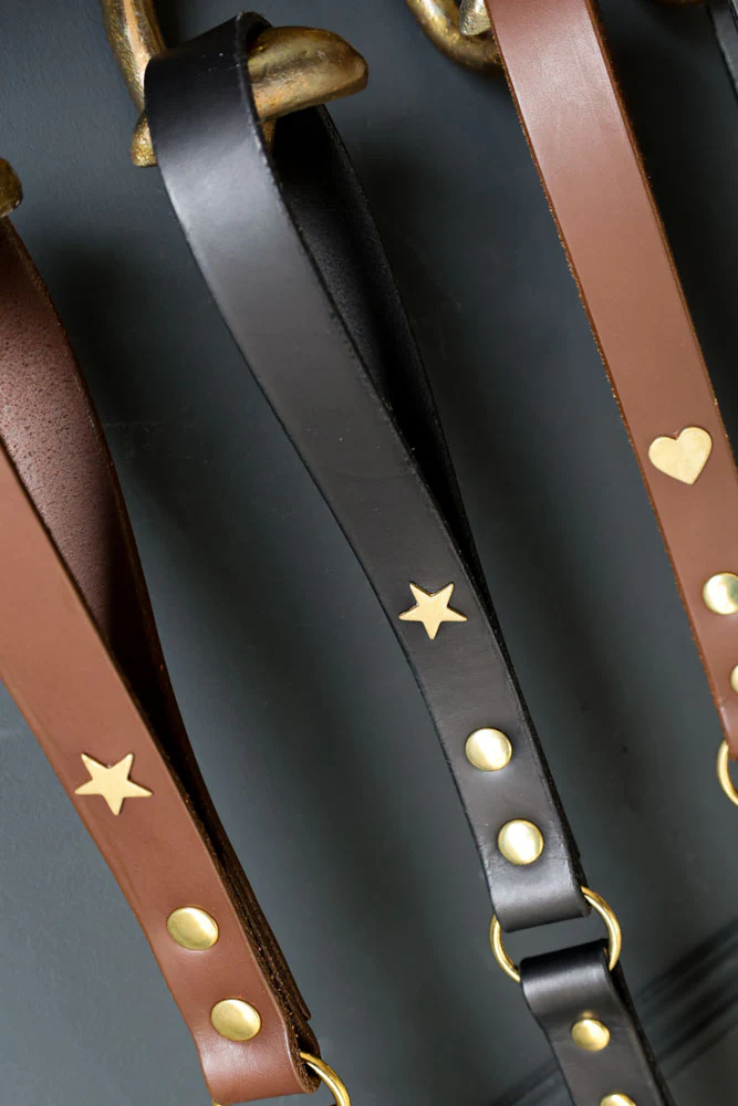 Black Leather Dog Lead With Stars - Image 3