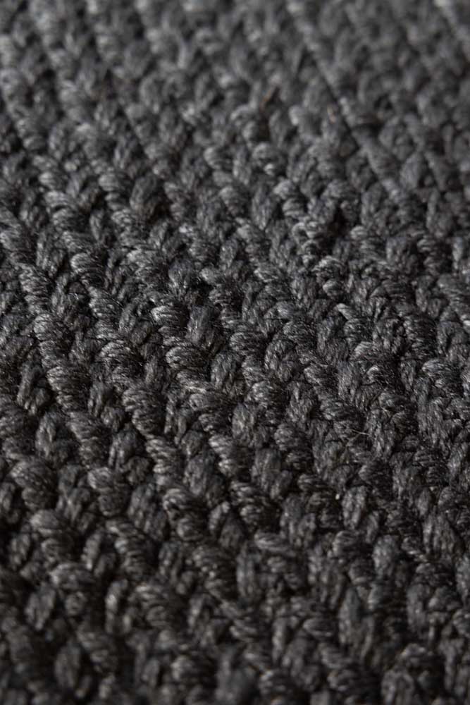 Black Round Rug - 200x200 - Image 3