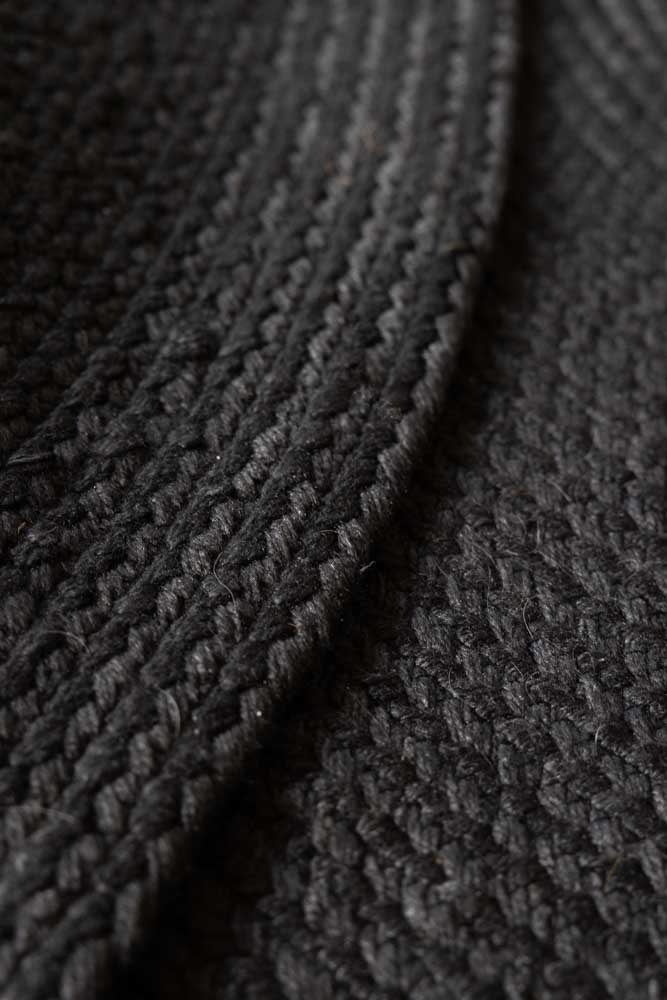 Black Round Rug - 200x200 - Image 4
