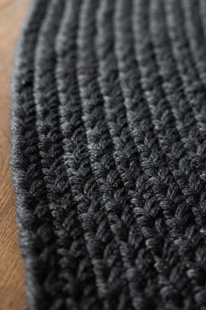 Black Round Rug - 200x200 - Image 5