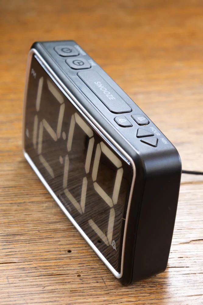 Black & White Retro Alarm Clock - Image 4