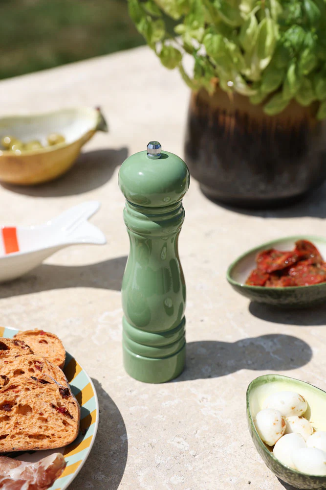 Classic Green Pepper Mill - Image 3