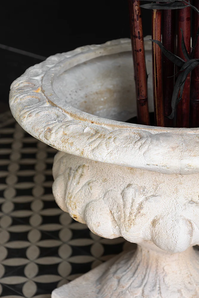 Classical Stone-Effect Planter - Image 4
