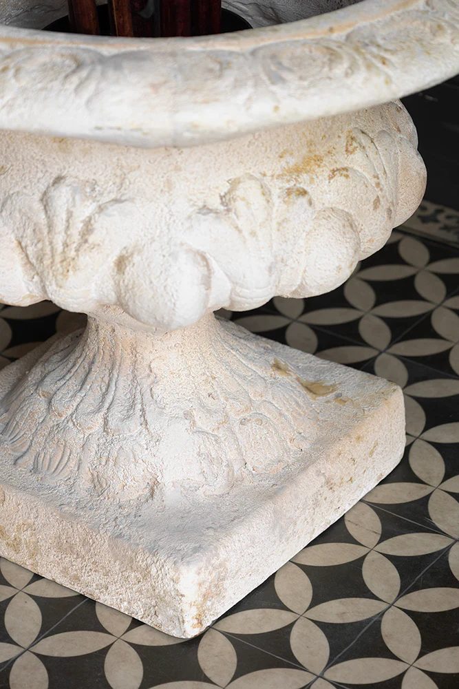 Classical Stone-Effect Planter - Image 6