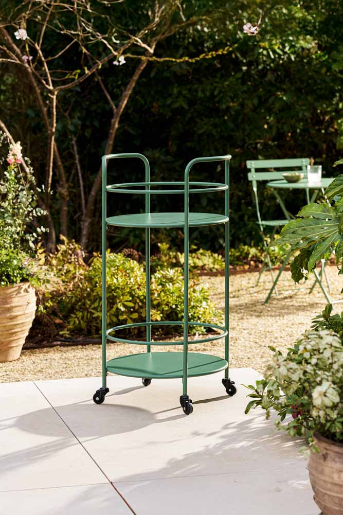 Effortless Outdoor Drinks Trolley in Green - Image 2