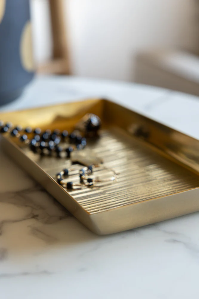 Fine Line Detail Gold Effect Trinket Tray - Image 4