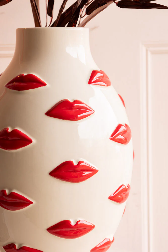Large Red Kiss Me Lips Flower Vase - Image 3