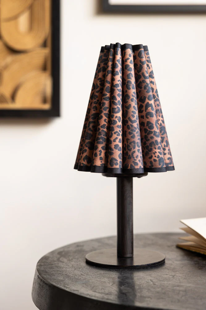Rechargeable & Wireless Leopard Print Table Lamp - Image 2