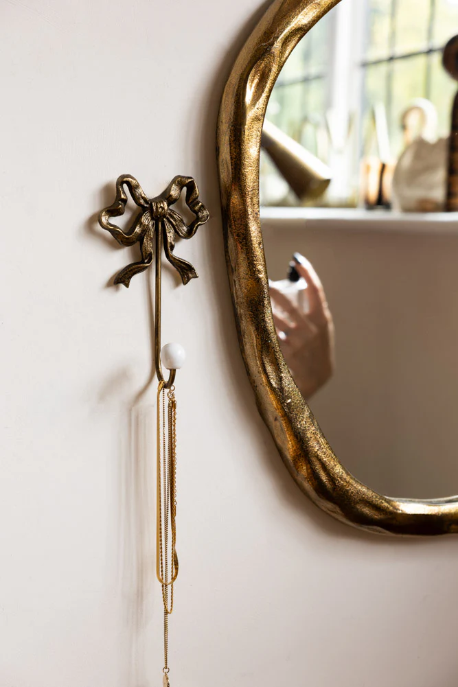 Set of 2 Pretty Gold Bow Wall Hooks - Image 5