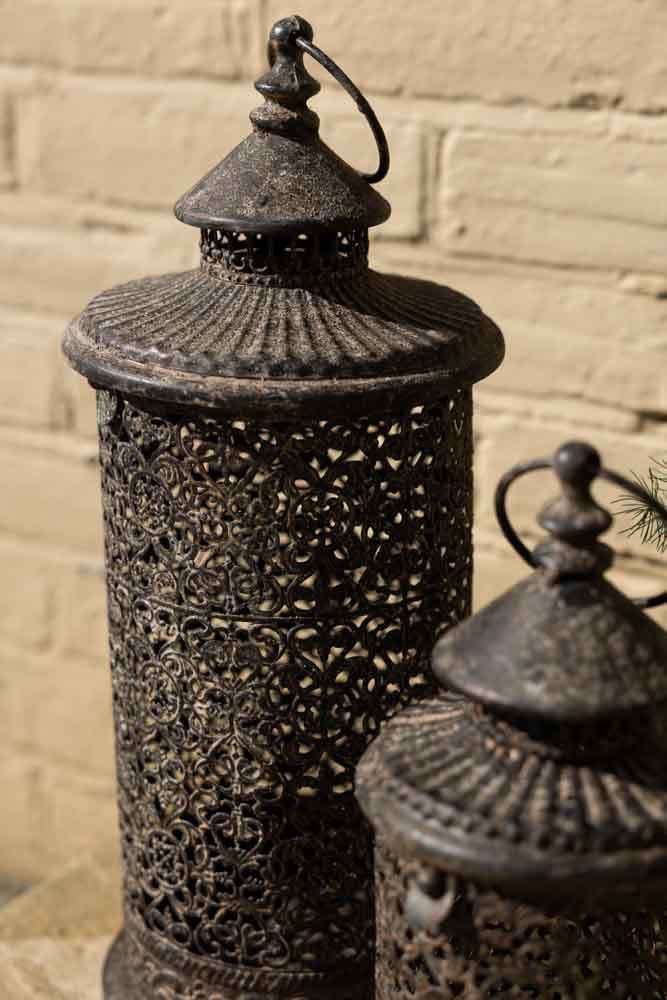 Set of 2 Rustic Lanterns - Image 3