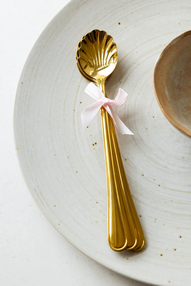 Set of 4 Gold Shell Latte Spoons - Image 5