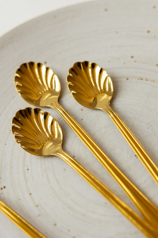 Set of 4 Gold Shell Latte Spoons - Image 8