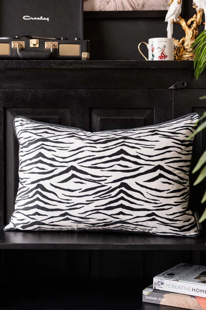 Snow Tiger Print Cushion Cover