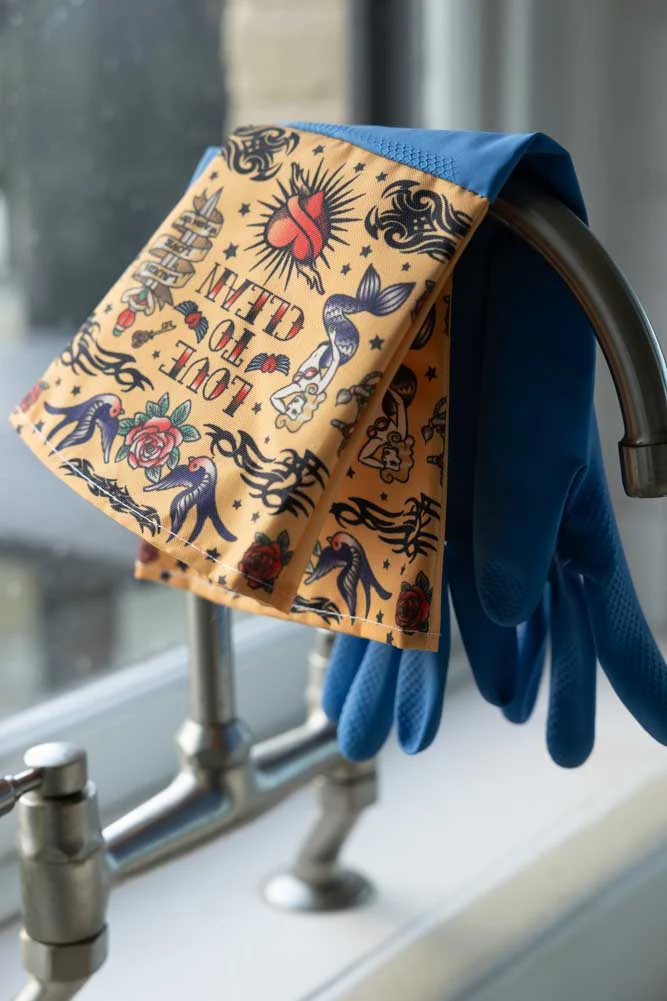 Tattoo Sleeve Washing Up Gloves - Image 4