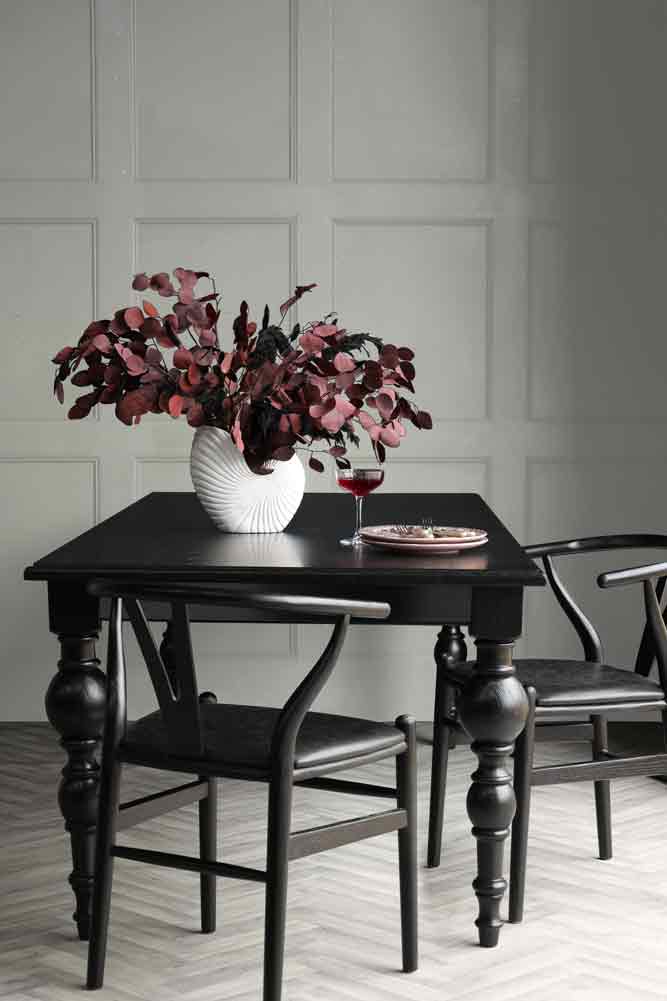 Traditional Black Oak Dining Table - Image 11
