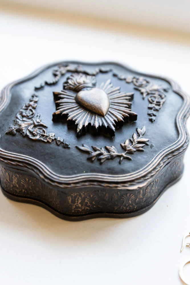 Vintage-Style Milagro Heart Trinket Dish - Image 2